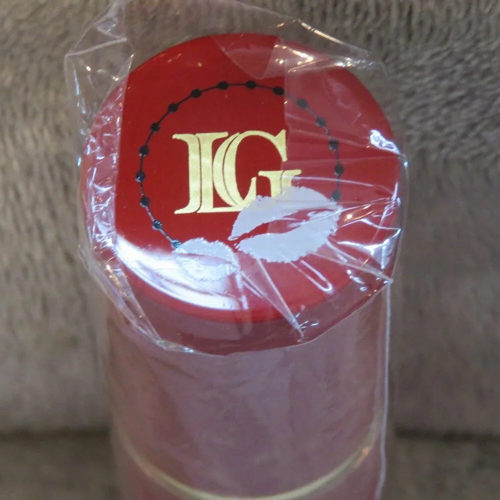 NEW Laura Geller Holiday Red Retractable Airbrush Kabuki Brush Plastic Seal NWOB